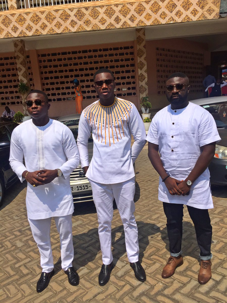 OneKeys's tweet photo. Their mates marrying every Saturday and they're here enjoying single life @_D_O_A @CoDeNAmeZAr
My outfit by @krommin_
#ExecutiveCollection https://t.co/ym1T7024cn