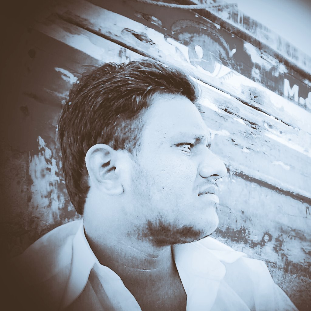 PRDeva1's tweet image. 😔தனிமை🔥 🙍என்பது 🙈ஒரு 👨மனிதனின் 🙏தனிமையான 🎭🙏சோகம்😩 அல்ல🔰 அது💔 ⛅அவனுடைய🌌🌃 வருங்கால💖🌊 நினைவுகள் 👣🎉👍👏👌👊