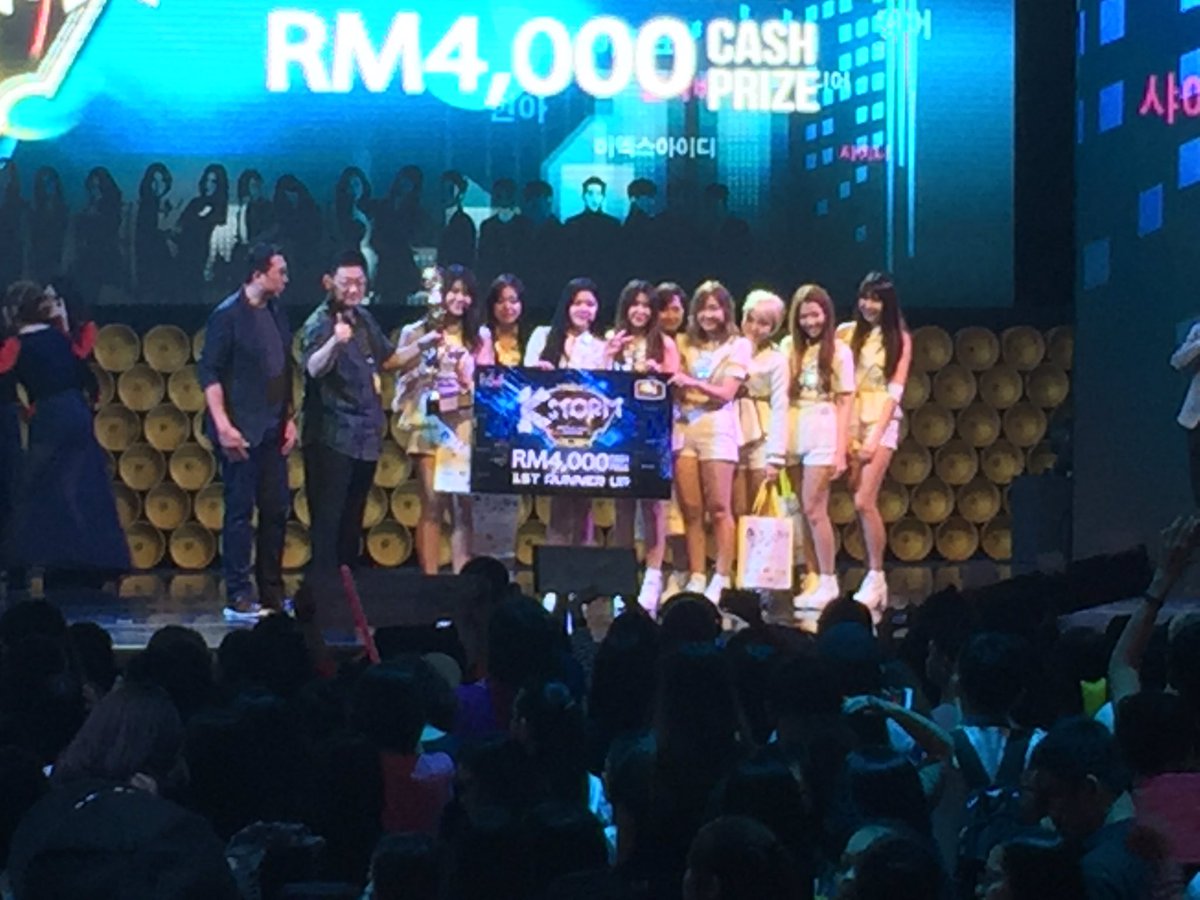 kloseupMY's tweet photo. FIREX is the 1st runner-up with FXN as champion for the competition! #Kstormvol2 https://t.co/IorrEXWMrM