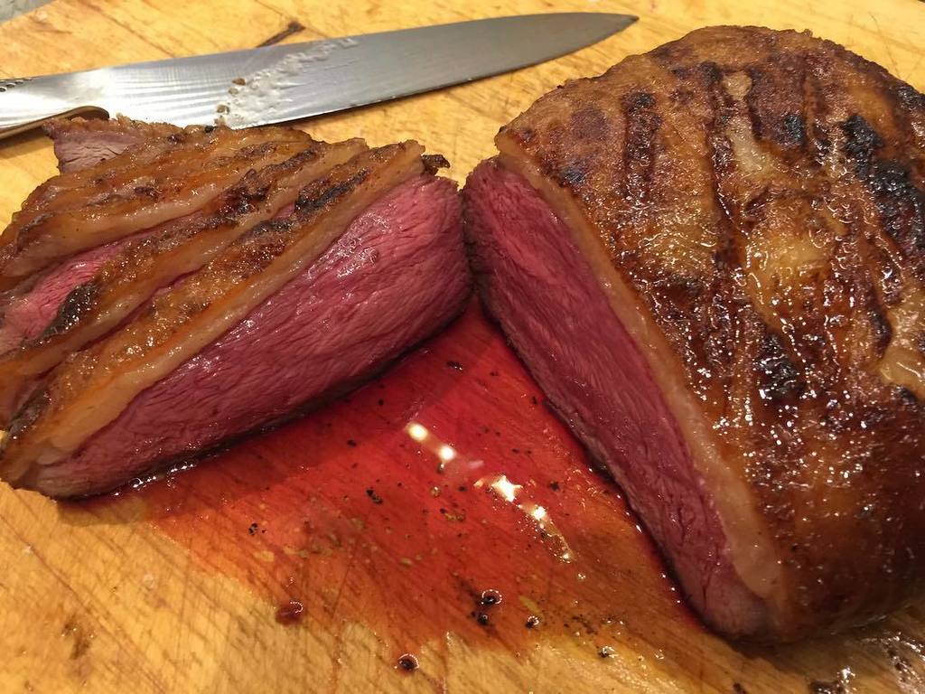 Absolutely perfect. Served with dauphinois potatoes and petite pois. Just stunning. @biggr… ift.tt/2hTrY1V