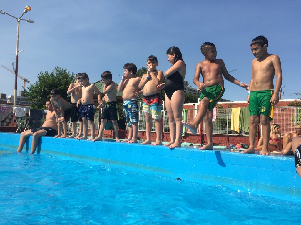 Barracas Central on Twitter: "En el verano mientras los ...