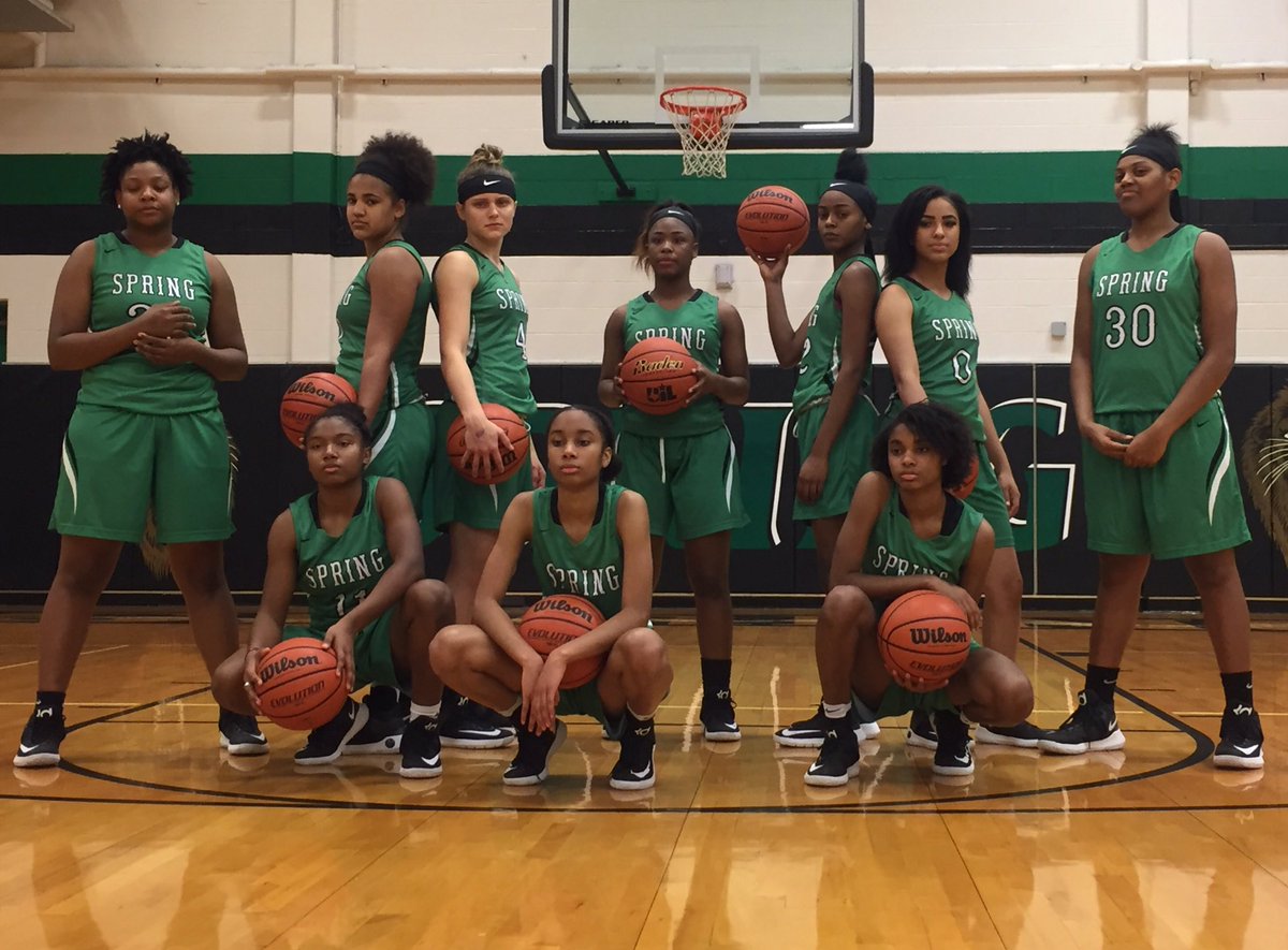 LadyLionBB's tweet image. Big things on the horizon for this group. They're putting the puzzle together-piece by piece. 
#OneSenior
#TheLearningCurve
#TrustTheProcess