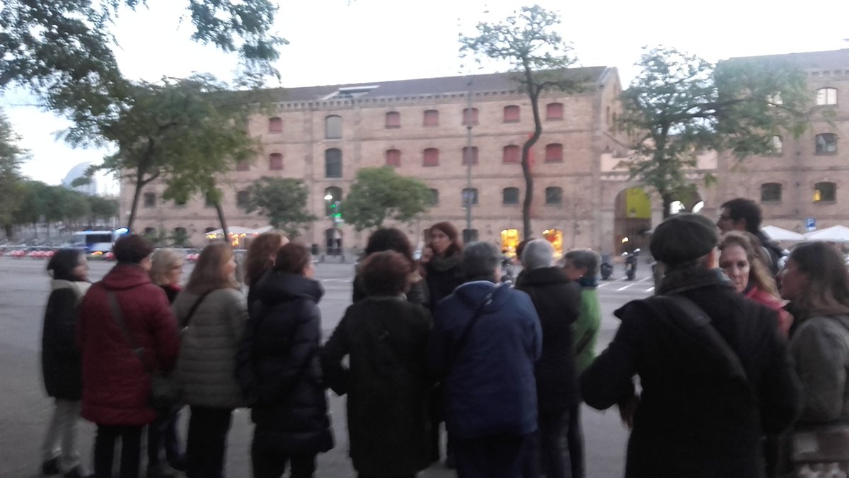 emblecat_info's tweet photo. Ruta per la #Barceloneta amb @LaiaGuillamet https://t.co/rBVg5eF5rT