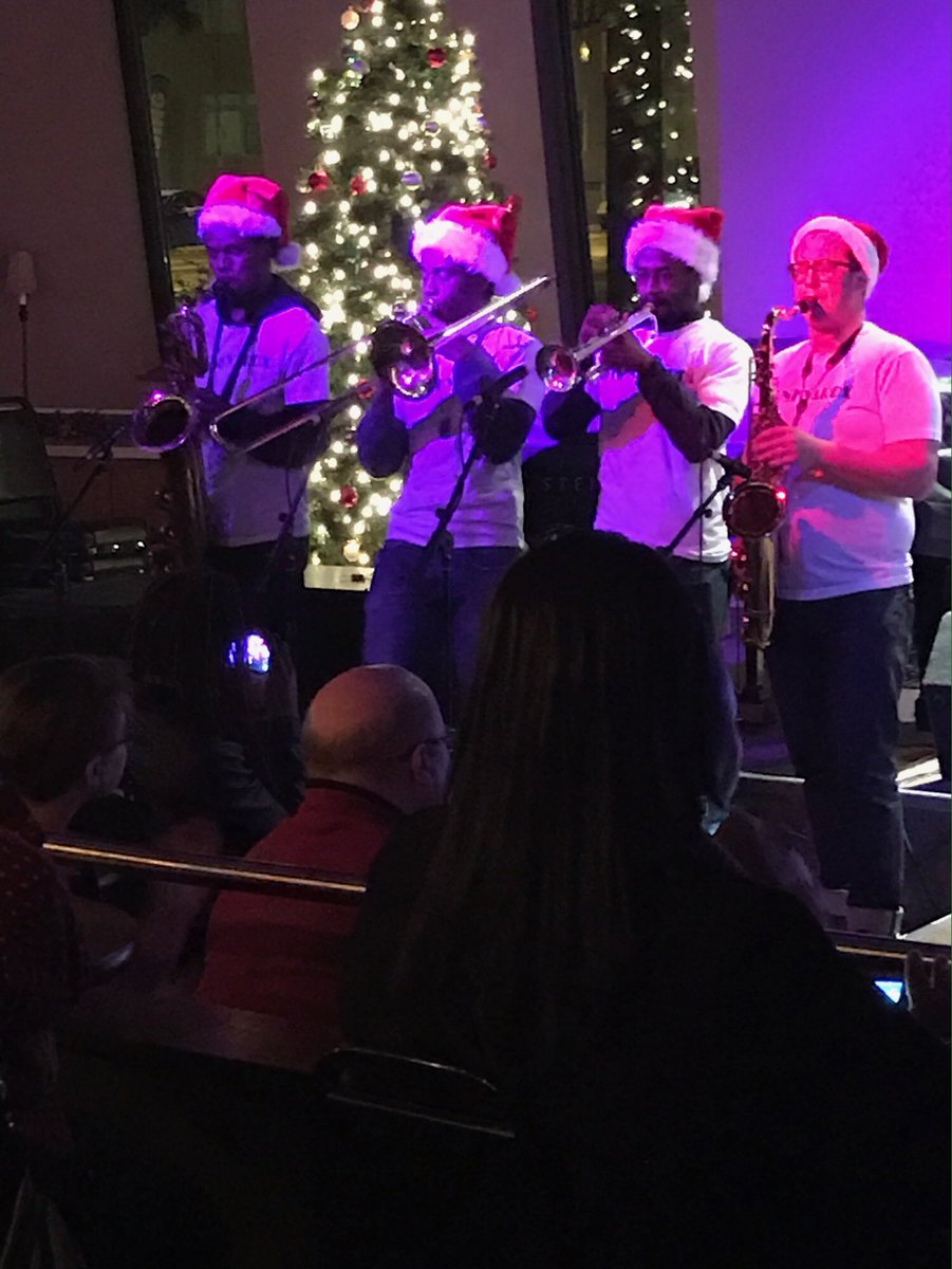 FunkyardX's tweet photo. That horn section tho!! πΌ π₯π₯π₯π₯ #funkyardx #bopstop #christmas #happyholidays #thisiscle #cleveland #music https://t.co/fUg67Sko1k