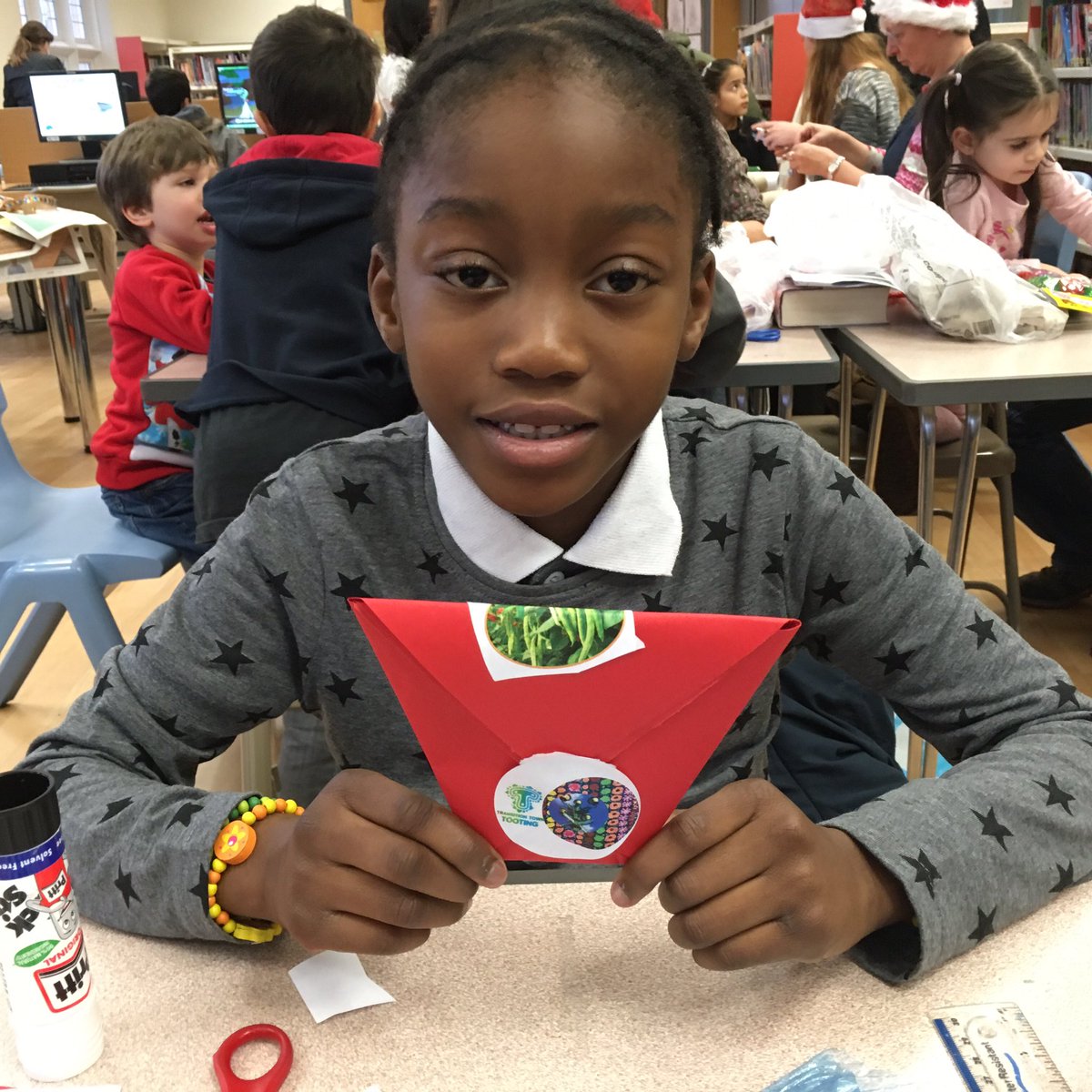 tttooting's tweet image. Thanks all who came to ReSparkle! at #TootingLibrary - it was great! Children &amp;amp; adults creative together, fun &amp;amp; sustainable @wandsworthlibs