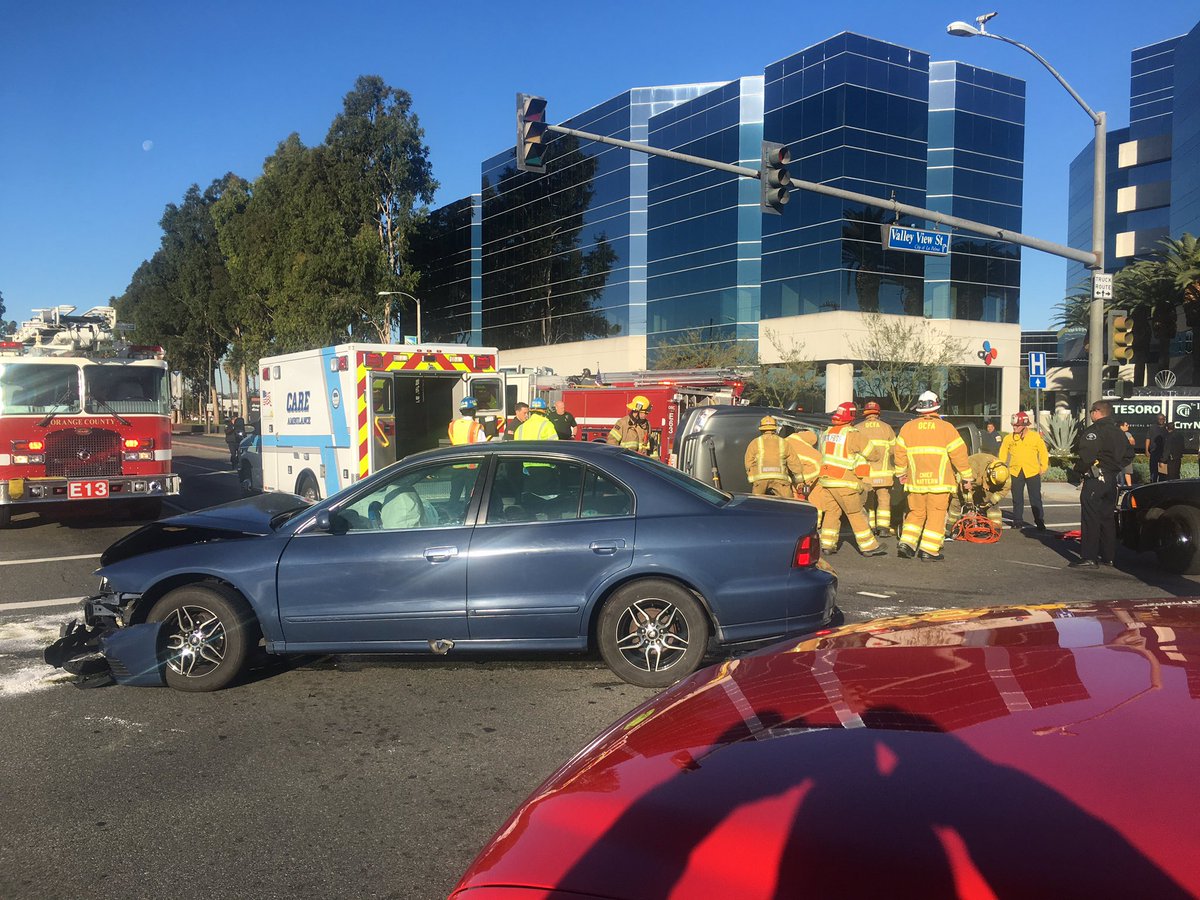BuenaParkPD's tweet photo. #BPPD assisting La Palma PD on a #rollover #collision at Valley View and Orangethorpe. 2 trapped in a #vehicle. #OCFA is #extricating https://t.co/lTiR82gheQ