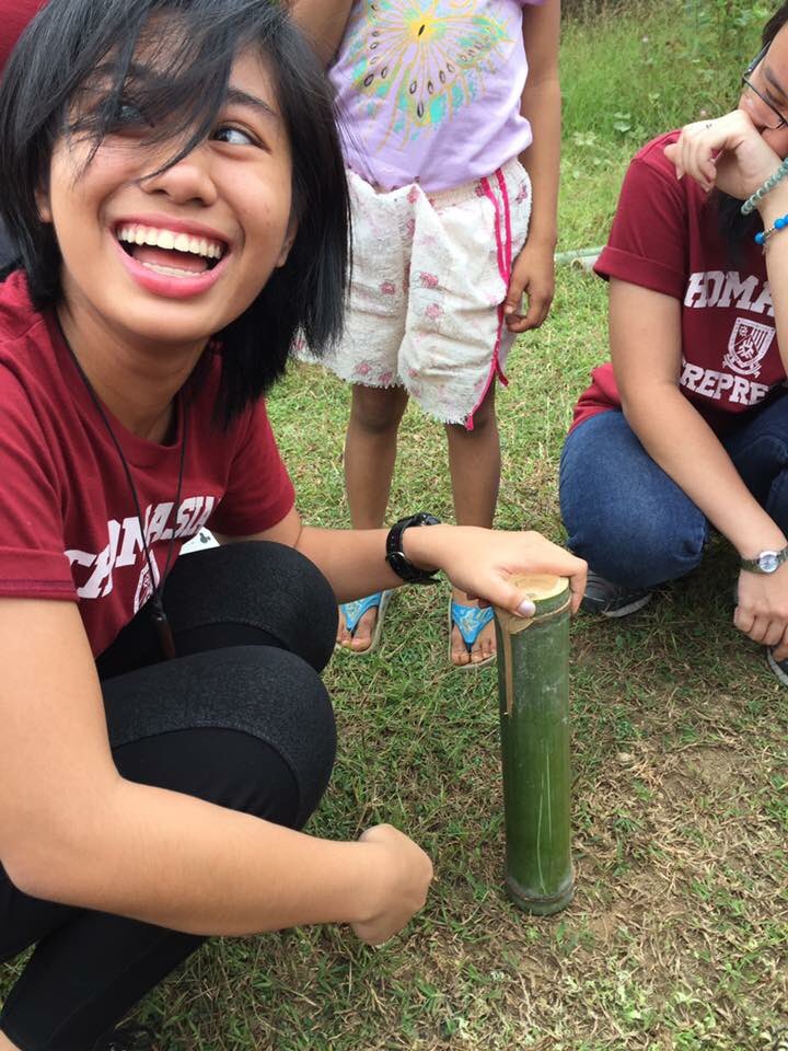 faithsagales_'s tweet photo. Love this ComDev experience, feat. my derp fwet face. Looking forward for more. ๐
#TatakEntrep #ThomasianEntrepreneur
Photo by: @vyaalvr https://t.co/SsdUU9tNkK