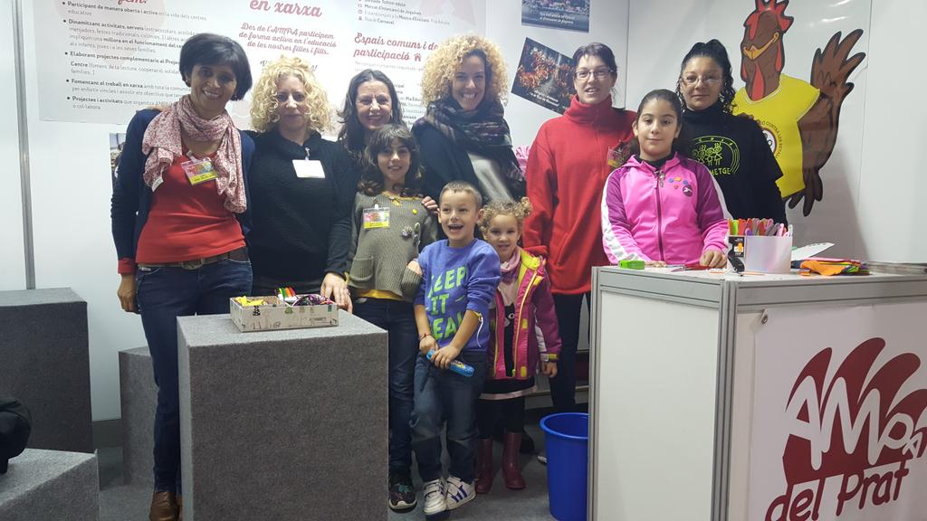 ElPratEducacio's tweet photo. Les AMPA d'#elprat a tope a la mostra d'entitats de la #FiraAvicola fins diumenge #ampapower #ampaprat #elprateduca @FaPaCcat https://t.co/GcxlRdsOzC