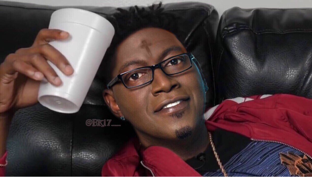 bk17__'s tweet photo. "You still down to go out with us tonight?"

*Checks bank account*
Me: "Yea, issa no from me dawg" https://t.co/aeENdEawuJ