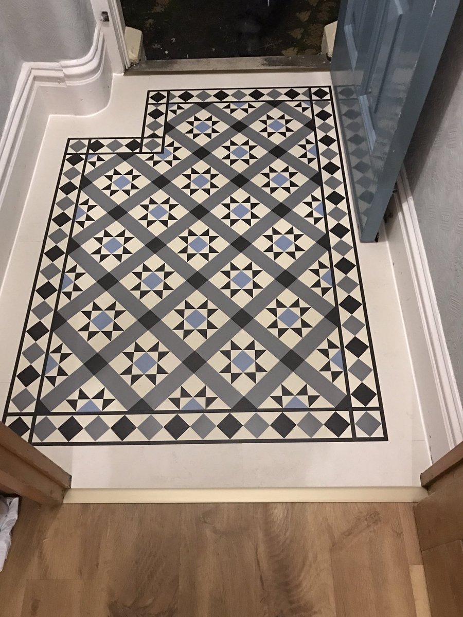 Some great products used at this lovely house on Nevil road #Bristol. <a href="/KersaintCobb/">Kersaint Cobb</a> sisal
<a href="/KarndeanFloors/">Karndean Designflooring</a> Van Gogh.
<a href="/jdebruynltd/">J De Bruyn Flooring</a> marmoleum
