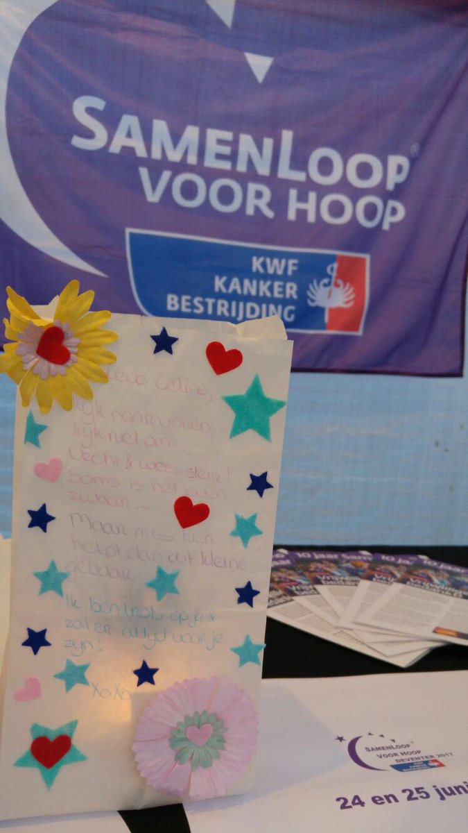 SamenloopD's tweet image. Gezellige drukte op de kerstmarkt Schalkhaar. Wij staan er ook. Tot 20 uur kun je nog bij ons terecht voor de SamenLoop op 24 en 25 juni &apos;17