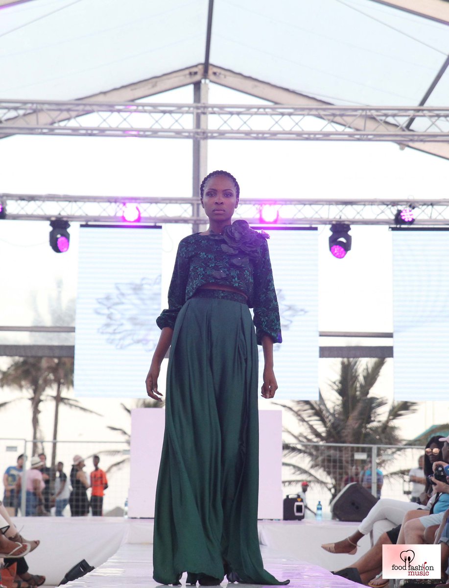 Tnngcobo's tweet photo. #FFM17Dec #ffmatthepark#prc #fashion #Music #Art#Food https://t.co/tVxTBaVqf4