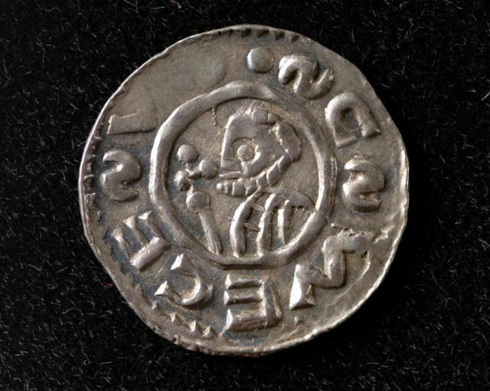 BM_AG's tweet image. Denar of Spytihnev II of Bohemia with portrait of St.Wenceslas on the obverse shown here. c.1055-1061. Subject of good King Wenceslas carol.