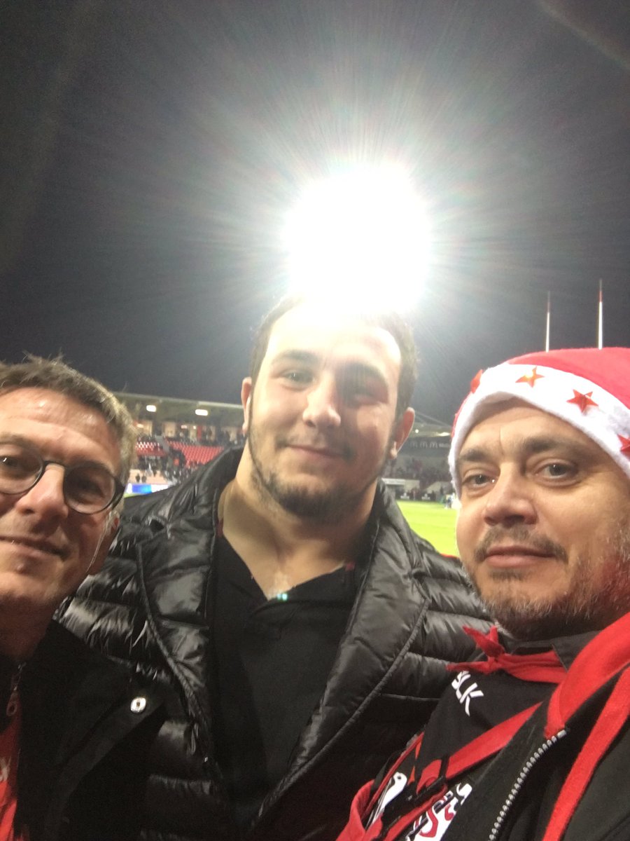 Merci <a href="/AldegheriDorian/">Aldegheri Dorian</a> d'avoir accepté d être notre parrain on est tous heureux et à très vite parrain !!! 😉⚫🔴⚫🔴