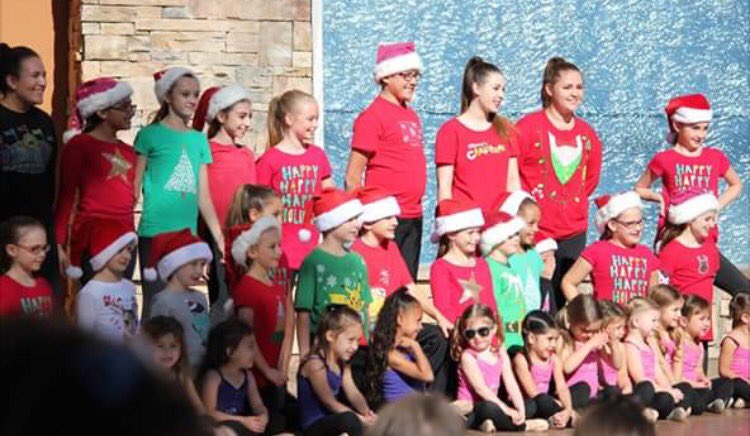 ArizonaSunrays's tweet photo. About 3 hours until the performance! Grab some hot chocolate and get a good seatโ๏ธ #DesertRidgeMarketplace #SunraysDance #sunraysstrong https://t.co/46vtk3PeIF