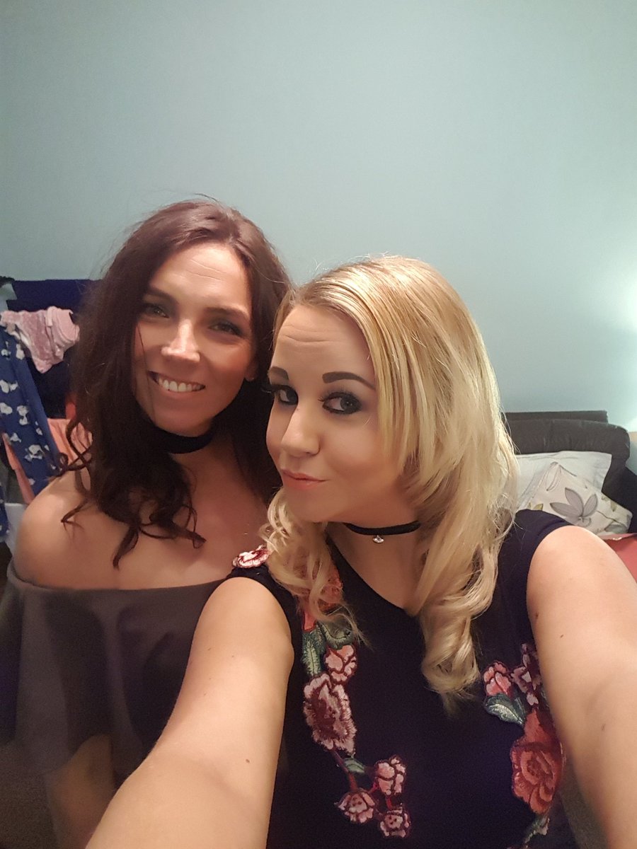 laurasmith20631's tweet photo. Xmas party time xxx https://t.co/VjApaAJxhm