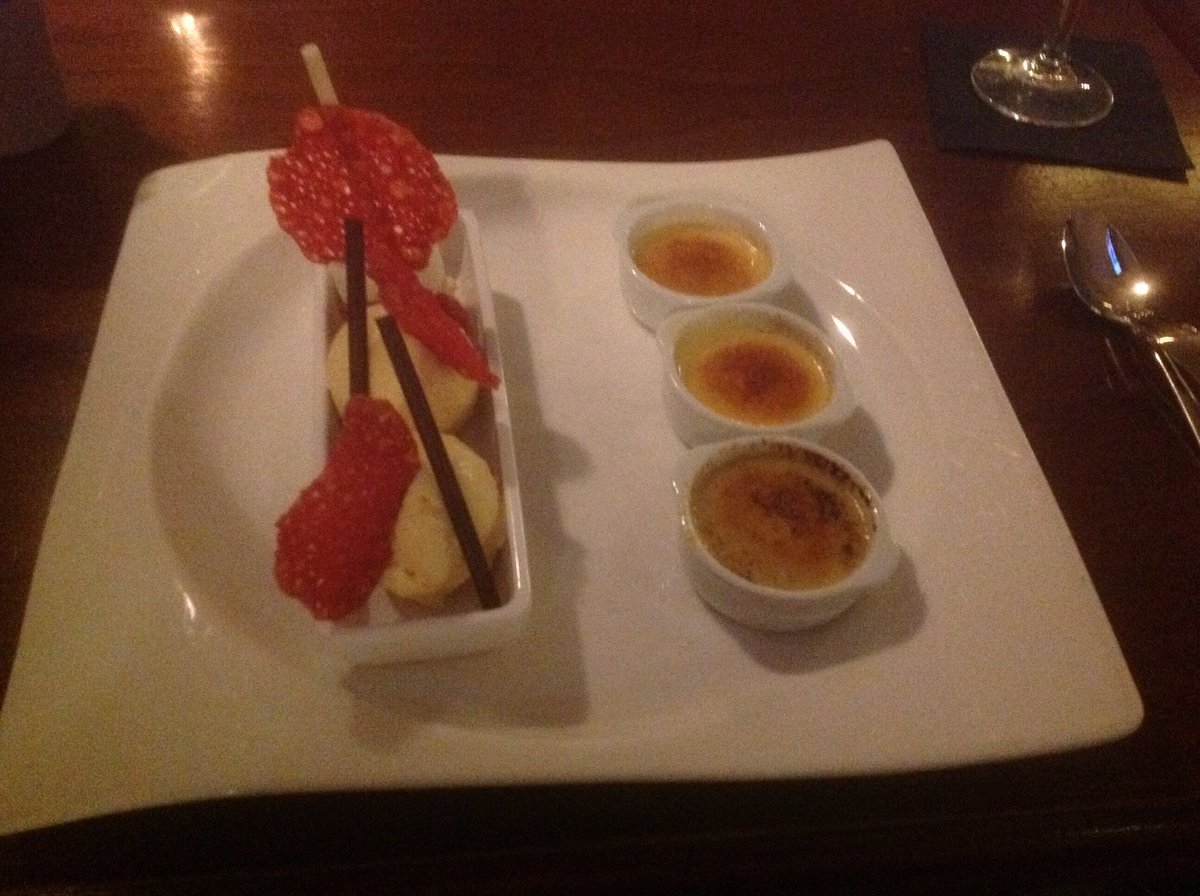 Nu ben ik toch gespecialiseed in #crèmebrûlée , maar dit is toch wel #fantastisch ! Bij <a href="/GrHotelWientjes/">Grand Hotel Wientjes</a> in #Zwolle .