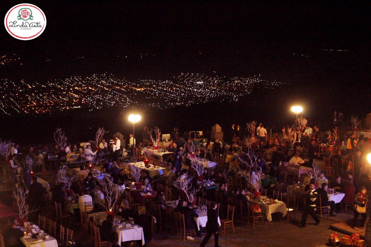 chotiando's tweet image. No te pierdas en Linda Vista Gardens su Cena Bailable con la #SabrosaSonoraDinamita este 22 de Diciembre! 😃🍴💃🎺Estará Increíble!