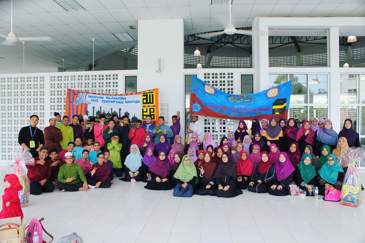 ppdphpalam_'s tweet photo. 17Dis- Sambutan Maulidur Rasul 1438H 😍
#Uitmdihatiku #Uitmpalam #TeamAcis #MPPUitm #Ppdph #HALAL4All https://t.co/BqTX6AWpDZ