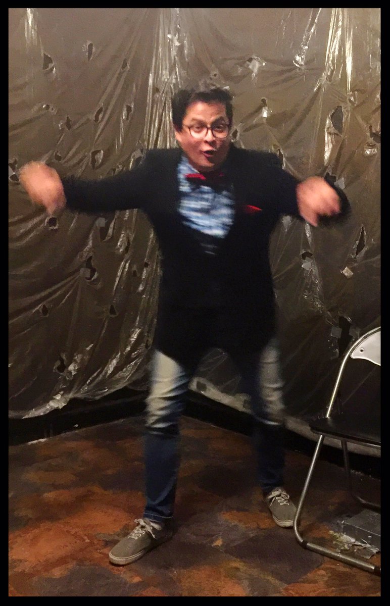 DeAngelesyDe's tweet photo. Hoy... @patrickstandup en #LaHoraLoca vengan a descubrir sus #ÁngelesyDemoños !!! 11 y 11:30 p.m. En @TeatroEnCorto #Nápoles https://t.co/rNF48lHBKj