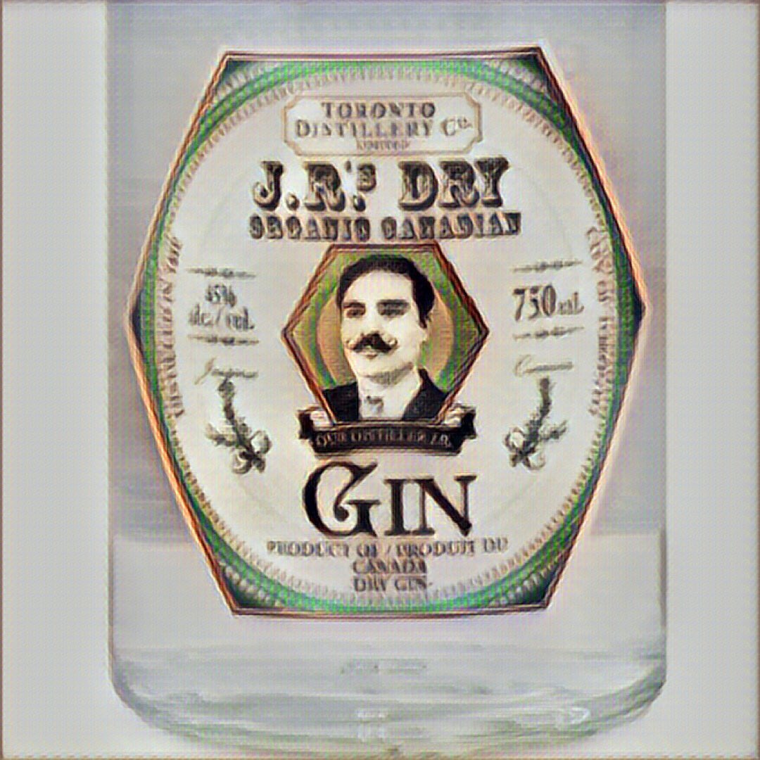 psuba98's tweet image. Got a bottle of this @LCBO &amp;amp; gifting to a friend - support local distillers! #local #gin #craftsmen cc @TO_DistilleryCo Thx Jesse! #organic