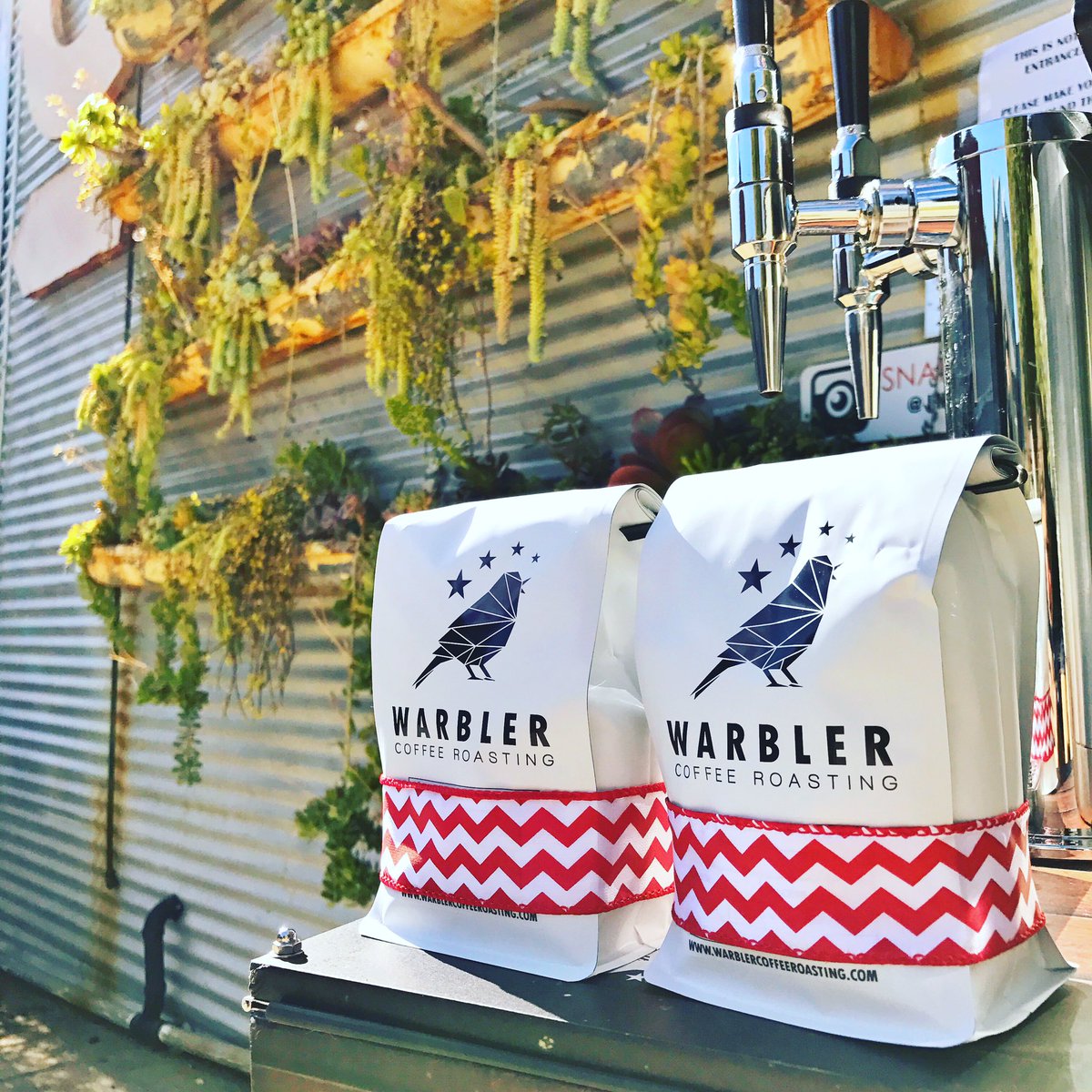 WarblerCoffee's tweet photo. Hanging at @LillaBello this afternoon fueling up the holiday shoppers! Come by and say hi! #shoplocal #santamonica https://t.co/XsT4ZARkr7