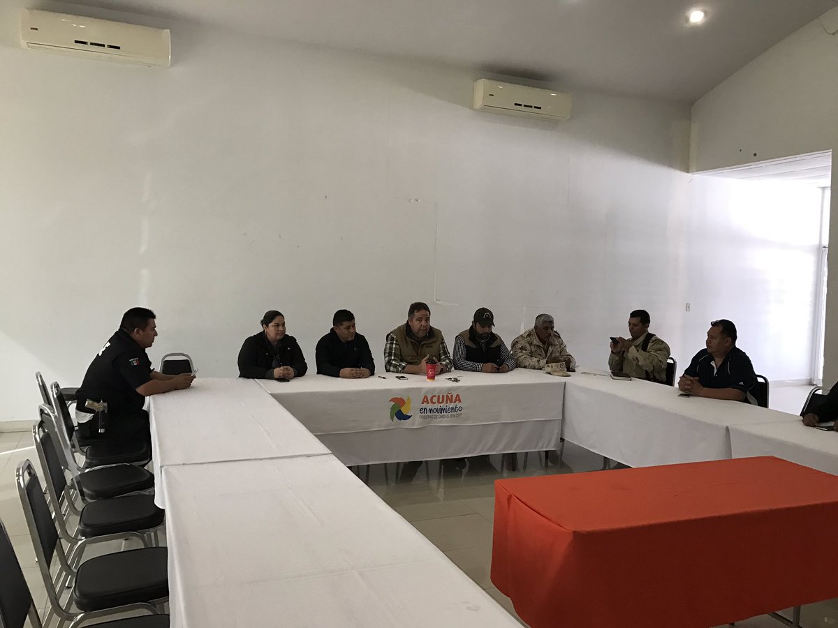 harocha2's tweet photo. Consejo de #ProteccionCivil #Acuña estar preparados para frente frío desde esta noche @leninperezr @ProtCivil_acuna @PCcoahuila @SEDENAmx https://t.co/8dRQY5RZwr