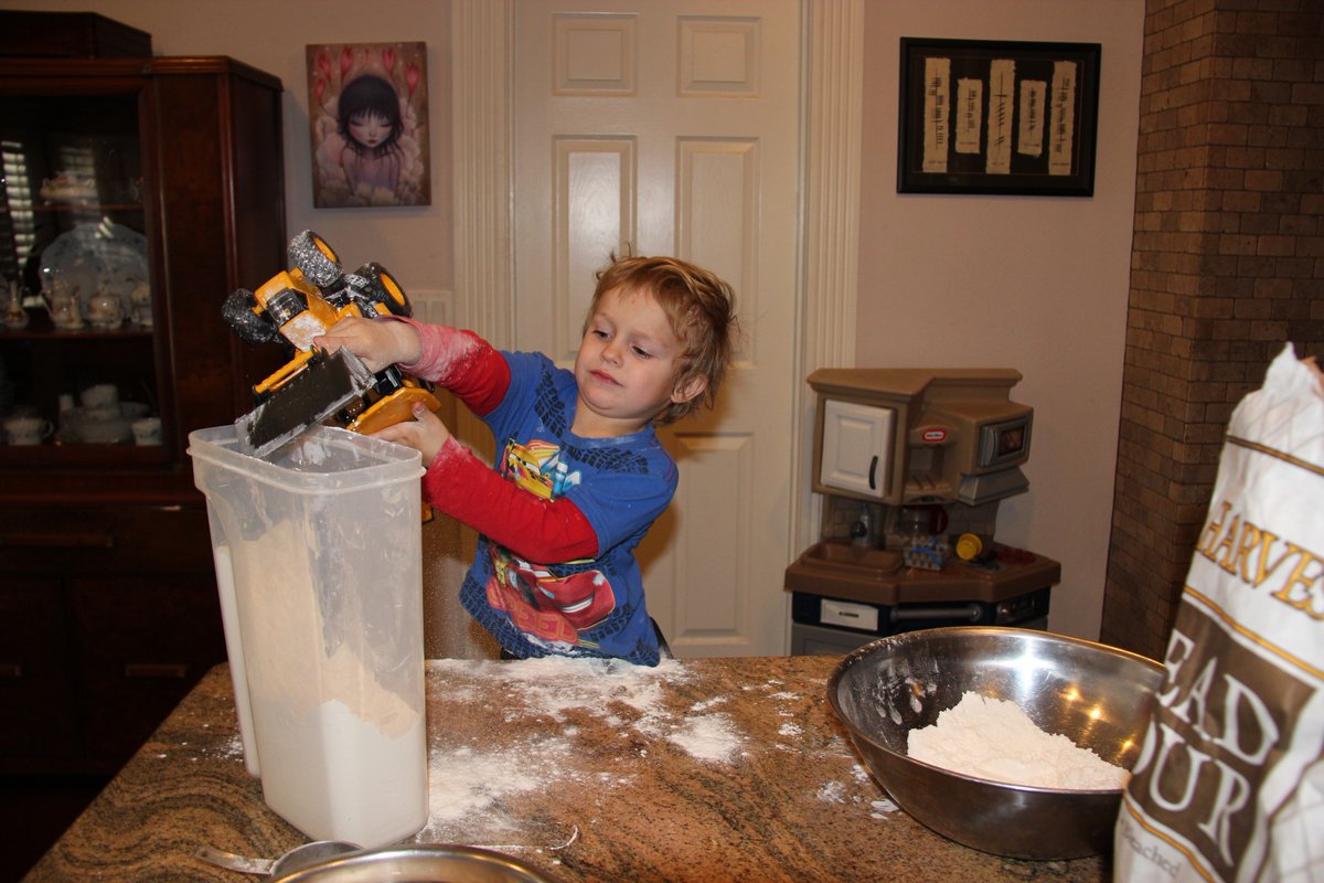 melissa_marr's tweet photo. Baking a cake from scratch but also a construction zone. #CookingWithChaos https://t.co/XluxHVTSqy