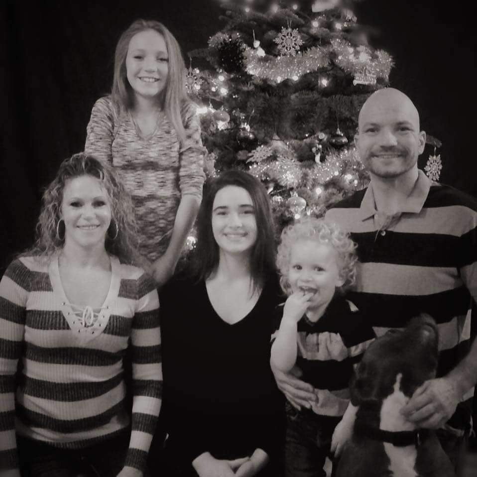 Merry Christmas and Happy Holidays from my family to your #familyfirst #livingthedream #behappy #tightlines