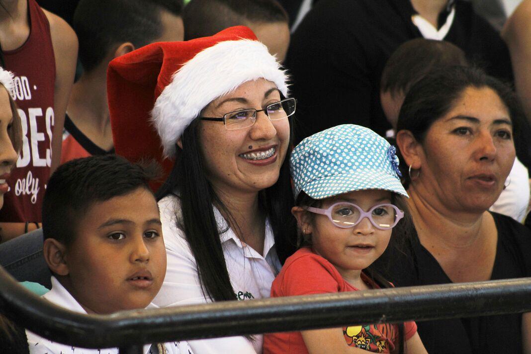 Boyaca95_6FM's tweet image. #SemillasDeAlegría ahora contagia de magia y navidad al municipio de Paz de Río, cientos de niños reciben entretenimiento y diversión.