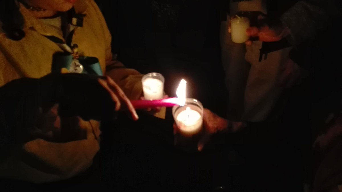 GSLibertas's tweet photo. La Celebración de la #LuzdelaPaz de Belén. #LPB #lpb2016 @scoutsmsc @scoutsdemadrid https://t.co/8Ahlnaa56e