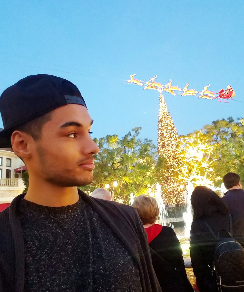 SivaKaneswaran's tweet photo. Santa is doing his rounds 🎅🏼 https://t.co/Mj7p9tC12c