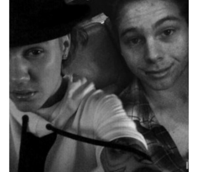 <a href="/CanadicnBcy/">Justin</a> &amp; <a href="/gxrlstclksbxys/">L. Hemmings 🏳️‍🌈🎸</a> my boys ❤️❤️