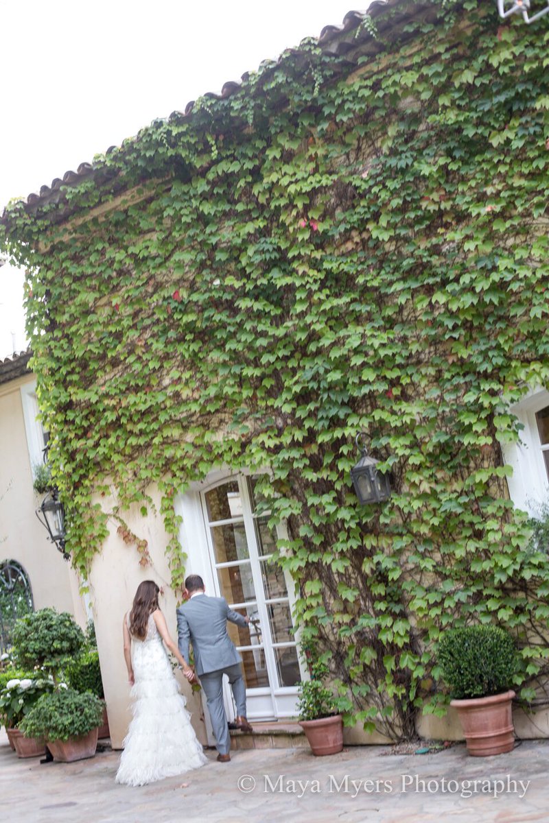 Beautiful California backyard wedding with this sweet couple 
📷 <a href="/mayamyersPhoto/">maya|myersPhoto</a>
