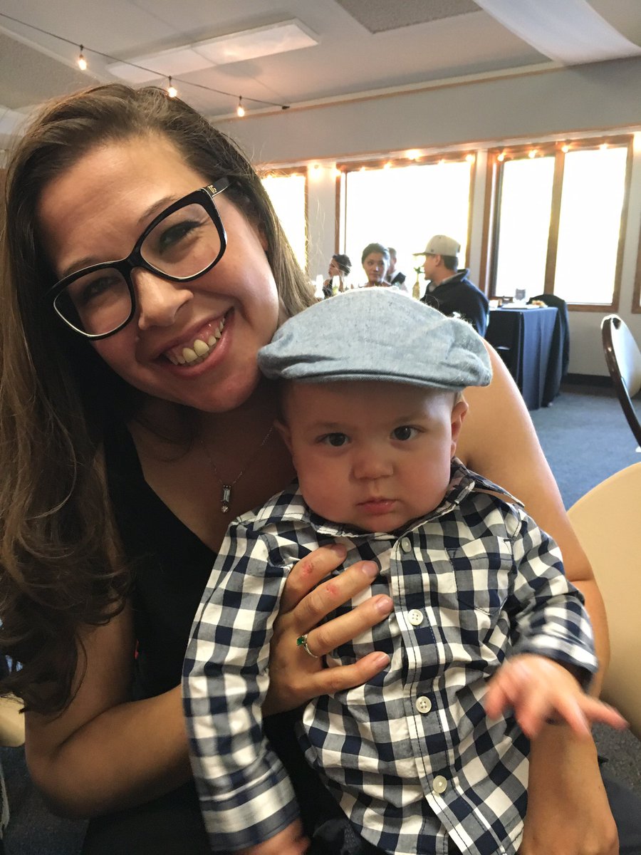 babygroc's tweet photo. @AnnPistoneABC7 @chifoodtruckz @KnowlesABC7 @ABC7Chicago @dmihalopoulos Why you attack my mommy? Her food is delicious, I eat it everyday! https://t.co/siJHRidbi9