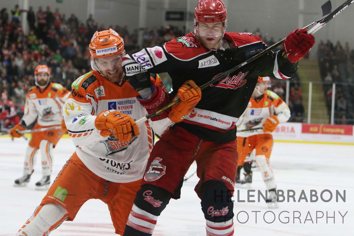 helenbrabon's tweet photo. WOW just WOW! @cardiffdevils vs @steelershockey @devils_redarmy https://t.co/OvBS0cqlA1
