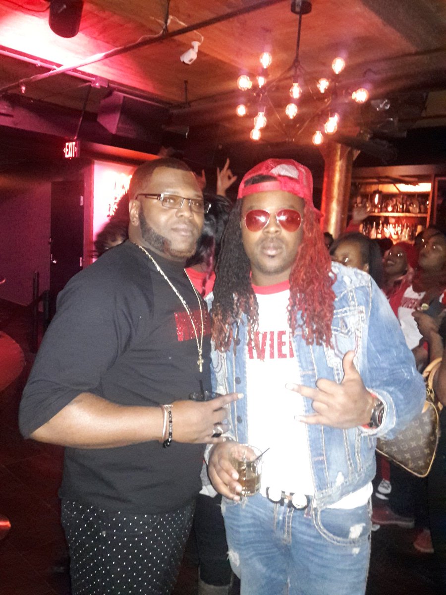 ZPURIFOY's tweet photo. @remyproducers Wavieboiz holding it down https://t.co/Pi14n2ZLF7
