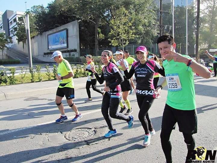 anny_105's tweet photo. Mi primer Maratón y disfrute cada km bendito Dios lo termine sin lesión o dolor #soymaratonista #mpm16 #YoElegiCorrer #loverunsmile https://t.co/WLnnWEXasR