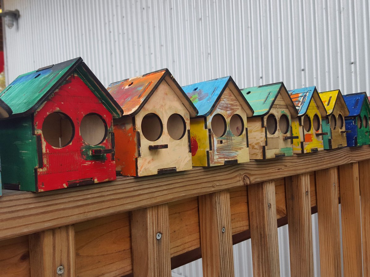 The birdhouses were a hit! What a great day of building with
<a href="/PlayBuild_NOLA/">PlayBuild NOLA</a>! <a href="/TaylorTulane/">Phyllis M. Taylor Center at Tulane University</a> <a href="/kaboom/">KABOOM!</a> #PlayEverywhere #PLAYMLK