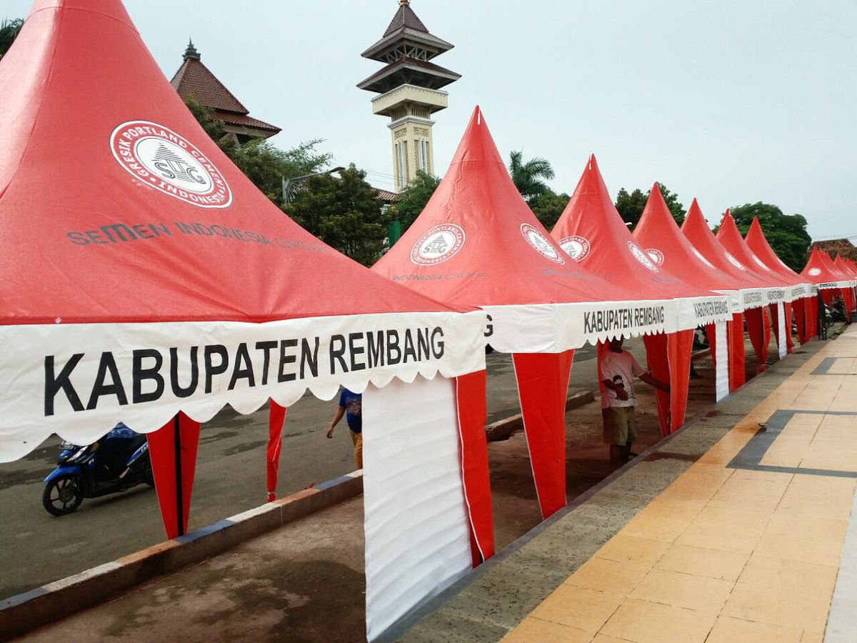 2. SMI dan <a href="/PTSemenGresik/">Semen Gresik</a> memberikan bantuan tenda kerucut &amp; perlengkapan utk Paguyuban Pedagang Kaki Lima berupa 98 tenda &amp; 15 Shelter