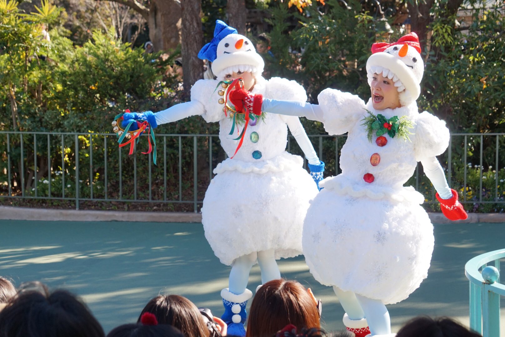 S 雪だるま陰キャ発動 ディズニーランド クリスマスストーリーズ ディズニーダンサー T Co Szphk4rdlk Twitter