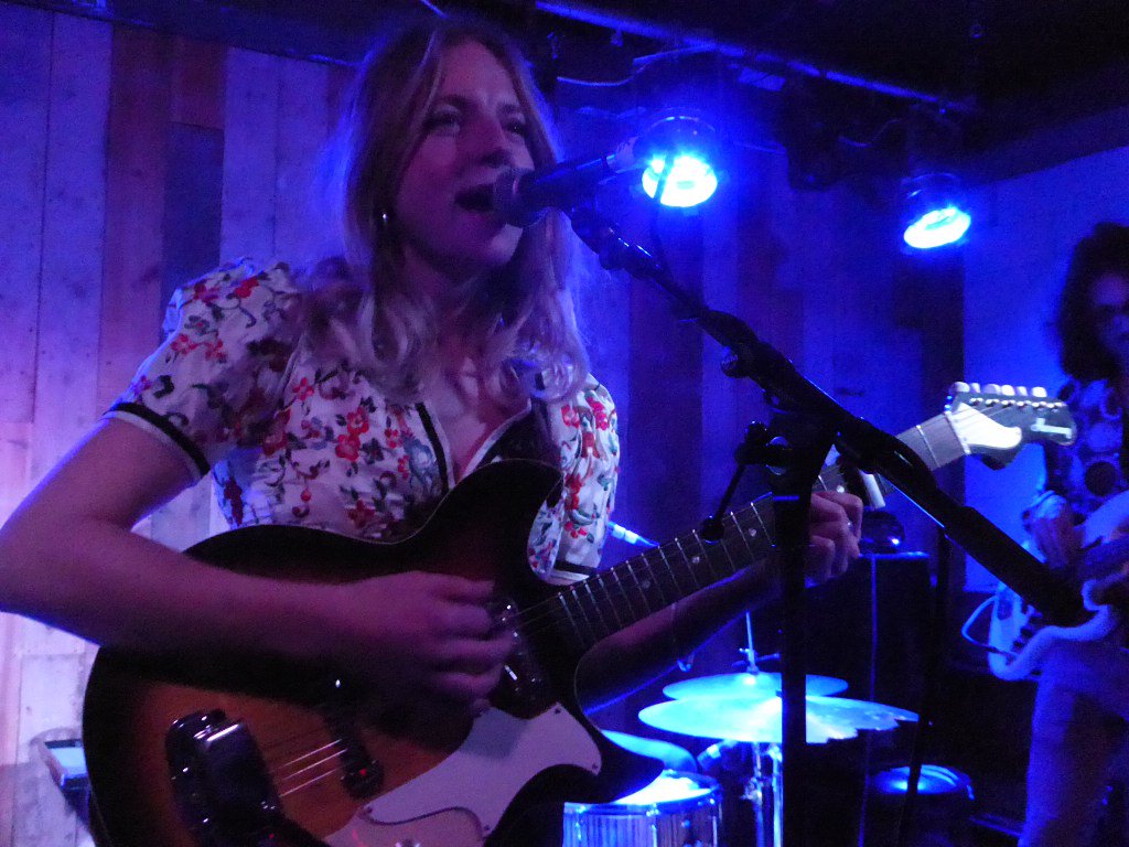 Milly Upton @ The Waiting Room Review 14th December 2016 <a href="/MillyUptonMusic/">Milly Upton</a> musicismyradar2015.wordpress.com/2016/12/18/mil…