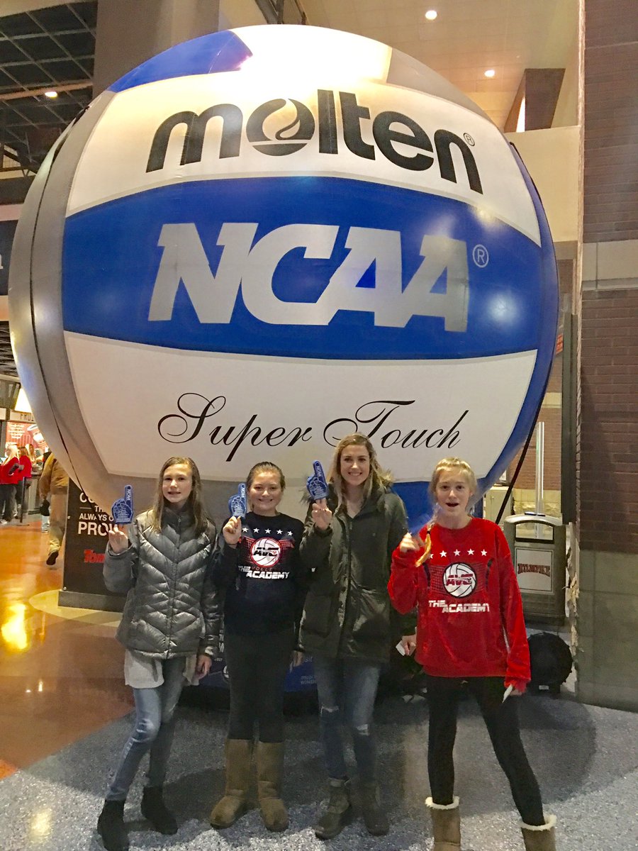 olsonjo4's tweet image. Watching a tough game❤️🏐❤️🏐 #NCAAVB