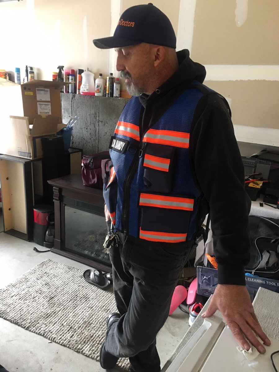 TheVestGuy's tweet photo. https://t.co/RDgI35Aujo
Custom Vests for just about everyone
#Vests #Customvests #Mobilecarrepair #Cardoctor #Carrepair #Vests https://t.co/aUVJxeoQq4
