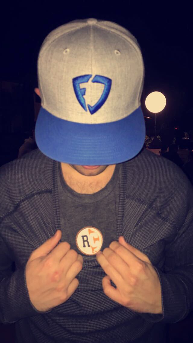 itsmee_kb's tweet photo. Out in LA to win all the buckies @RotoCurve @AndrewHealy8 @BHealy19 #WFFC #buckies @JoshCollacchi https://t.co/yjhwykXZMD