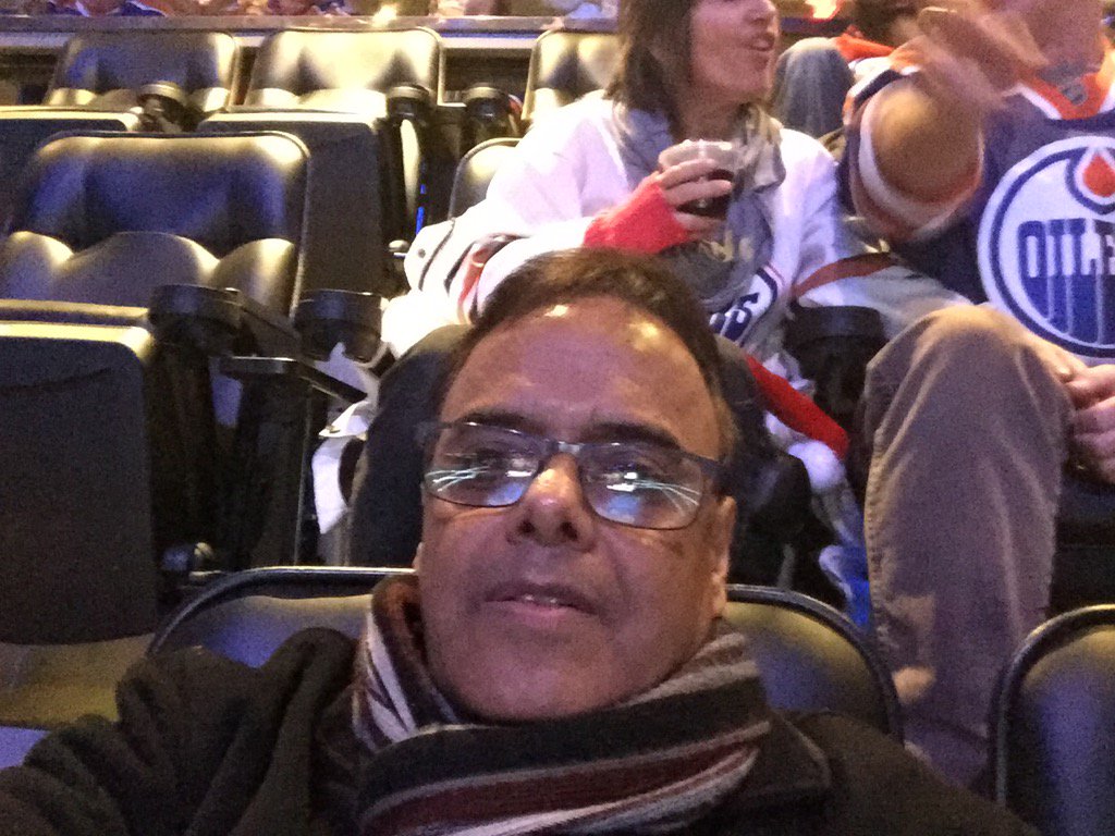 VinodVarshney's tweet photo. Go oilers go https://t.co/bjZL1rYgZH