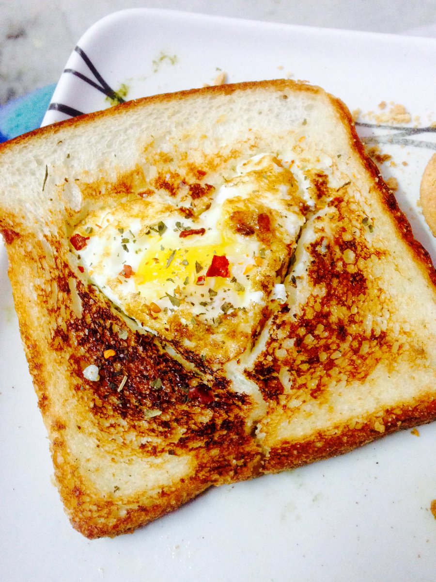 chefshivghosh's tweet photo. Bhai you shared the video that day and I prepared it today #FriedEggToast #HeartShape @shashishankar #BreakfastStory @FoodBloggerAI #Sunday https://t.co/F0WGadZsYx