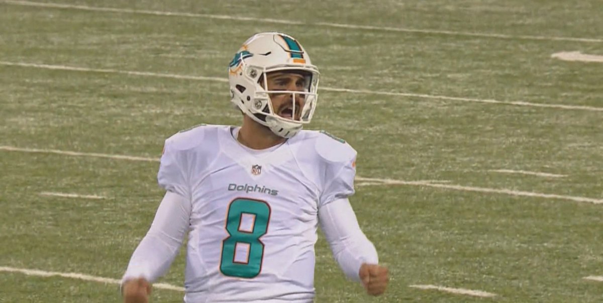 Matt Moore throws 4 TDs to lead the Dolphins over the Jets 34-13 bit.ly/2gXMtsx https://t.co/NoxLaFJQxR