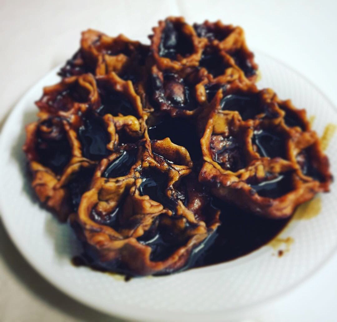 VisitPugliaNET's tweet image. Cartellate al vin cotto di fichi una delizia per gli occhi e per il palato. Grazie @osteriadellaconcafallata per questo scatto.#visitpuglia