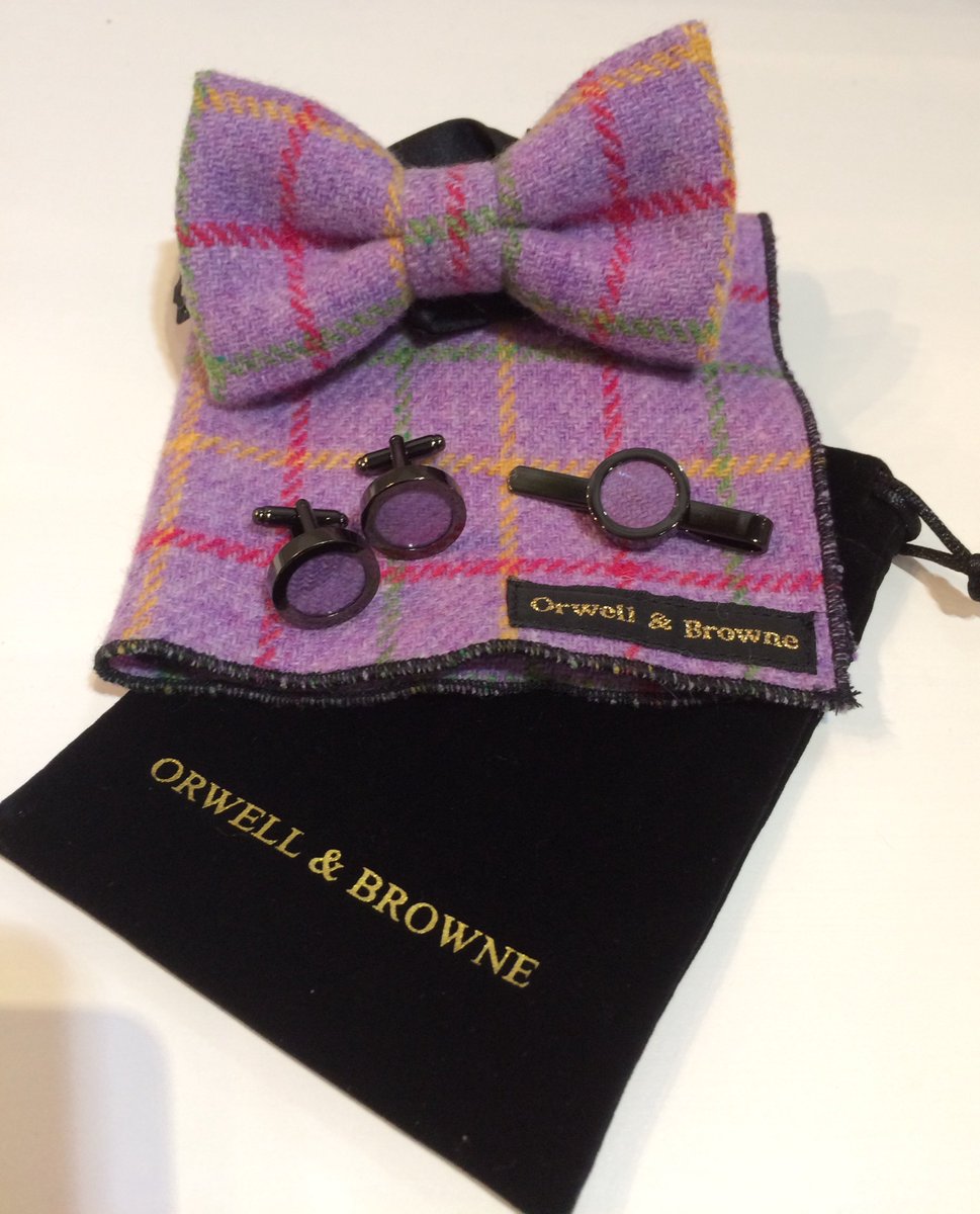 RubyhuesDesign's tweet image. Did you know we're now the proud owners of The Design Loft, @thepowerscourt Enniskerry. Come visit - great Irish Design for Christmas!